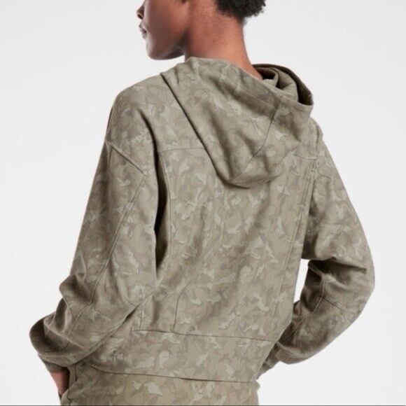 Athlete Farallon Camo Printed Sweatshirt - Picture 2 of 5